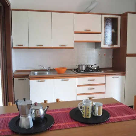 Cozy Flat With Pool 500m From The Golden アパート